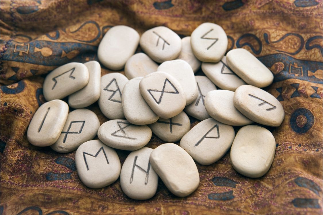 Runes usuelles de divination